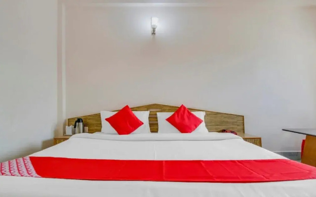 Oyo 24894 Mahadev Hills