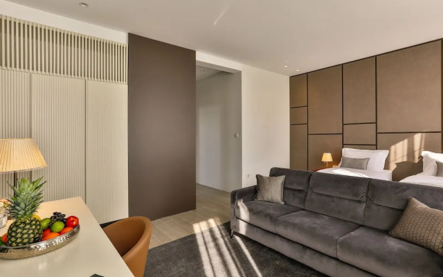 Avanti Hotel & Spa