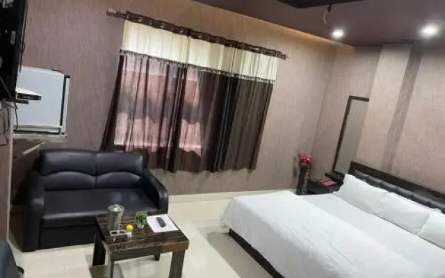 Hotel Maya Shayam