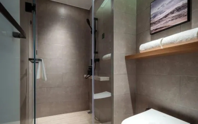 Atour Hotel West Lianqiao, Zhejiang University, Hangzhou