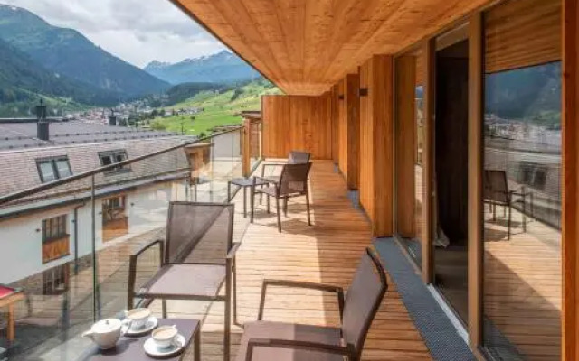 Mountain Spa Residences