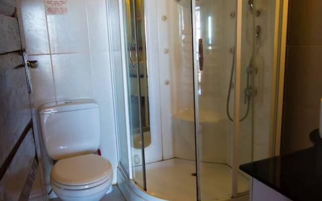 Casa Barry Beach Lodge