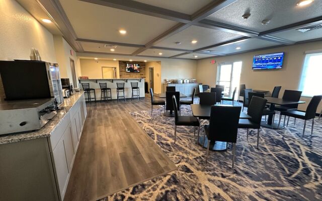 Iron Creek Inn & Suites