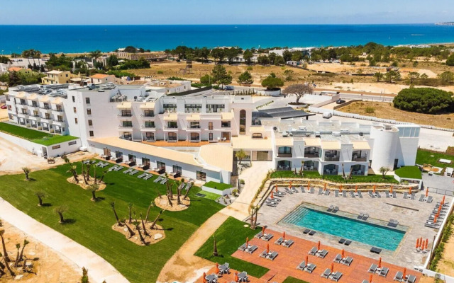 Regency Salgados Hotel & Spa