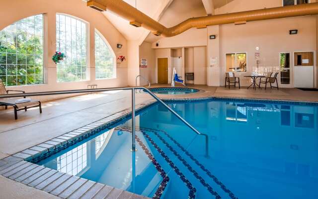 Best Western Plus Caldwell Inn & Suites