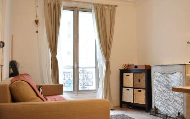 Large Apartment Near Bercy