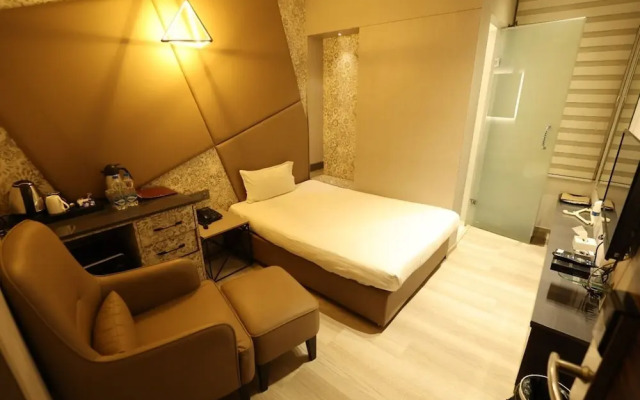 Hotel Varun