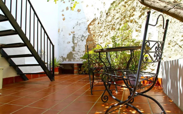 Lemon Tree Patio