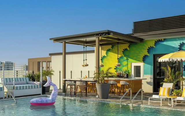 Moxy St. Petersburg Downtown