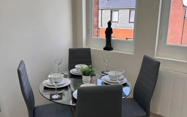 Luxury 3 Bedroom Modern Penthouse- Birmingham City