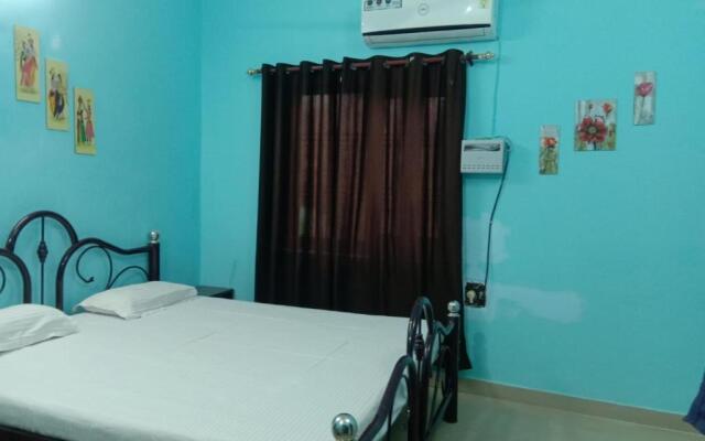 Room-janardan Homestay Lucknow