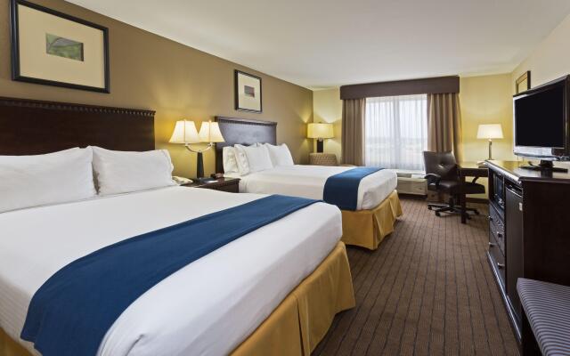 Holiday Inn Express and Suites Moultrie by IHG