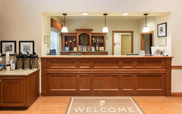Country Inn & Suites by Radisson, Buffalo South I-90, NY