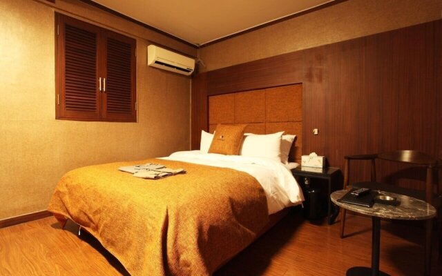 Hotel Ramses