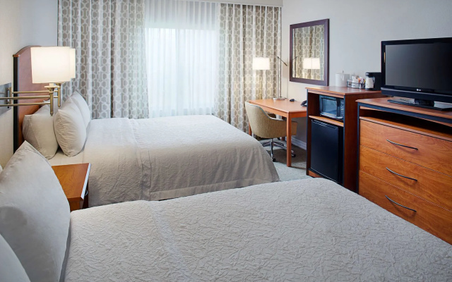 Hampton Inn & Suites Lancaster