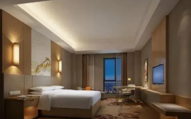 Vienna International Hotel(Haikou East Railway Station& Longfor Paradise Walk Hotel)