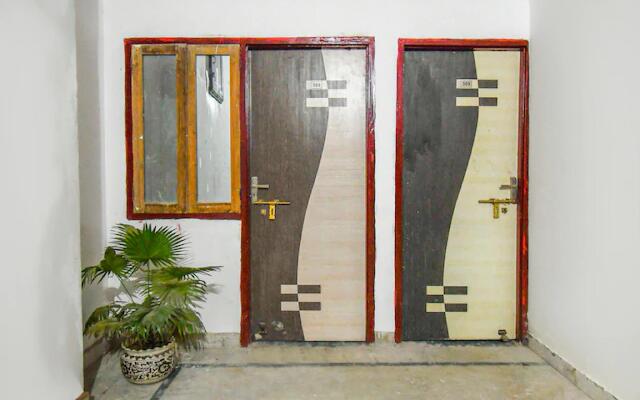 OYO 72327 Fauji Home Stay