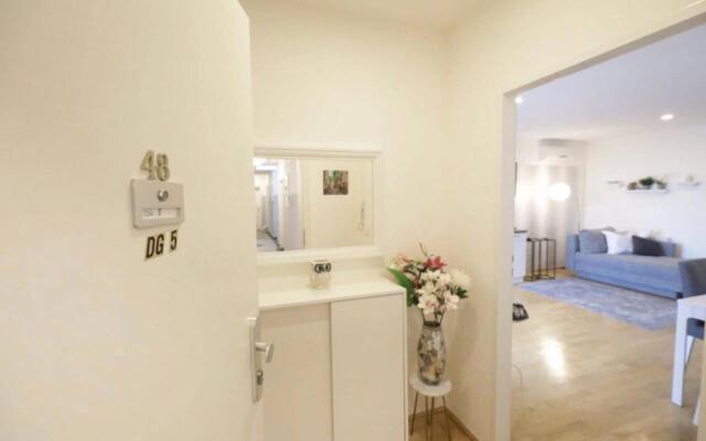 Sunny & cozy Penthouse with Balcony DG5
