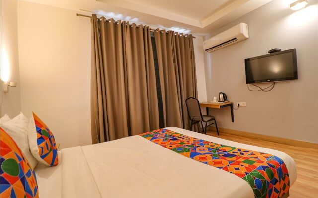 FabHotel Majestic JPM