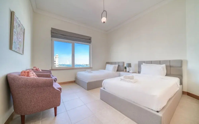 Chic Beachside 3BR Living at the Palm
