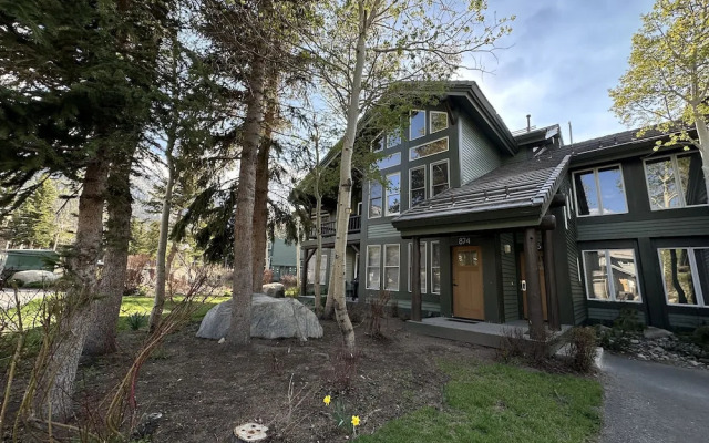 Snowcreek V #874 3 Bedroom Condo by RedAwning
