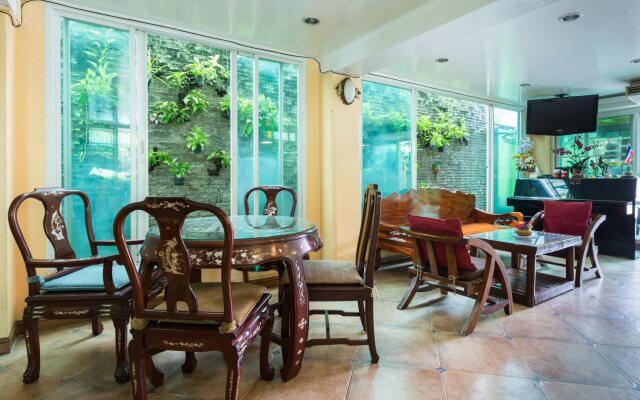 Samsensam Place Hotel