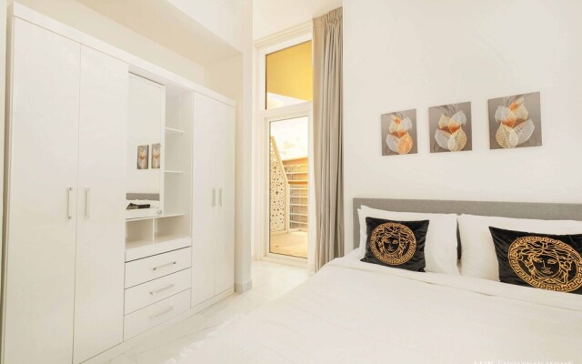 LUX - Binghatti Canal View Suite