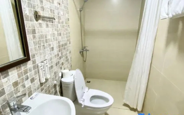 Era Apartment Lac Long Quan