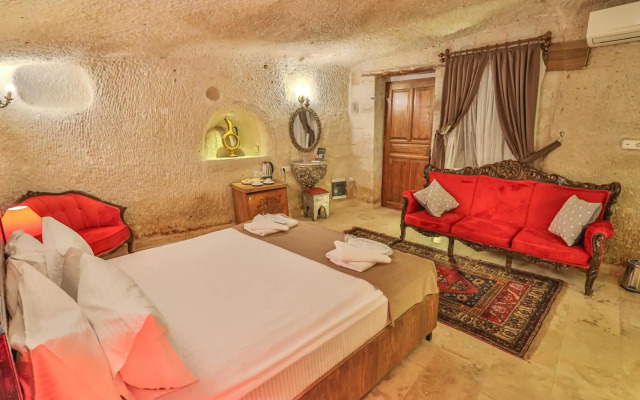 Bedrock Cave Hotel - Adults Only