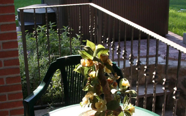 Altana Del Motto Rosso