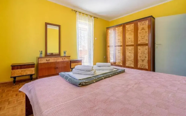 Apartment Mira