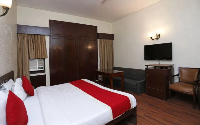 OYO 1219 Hamilton Hotel