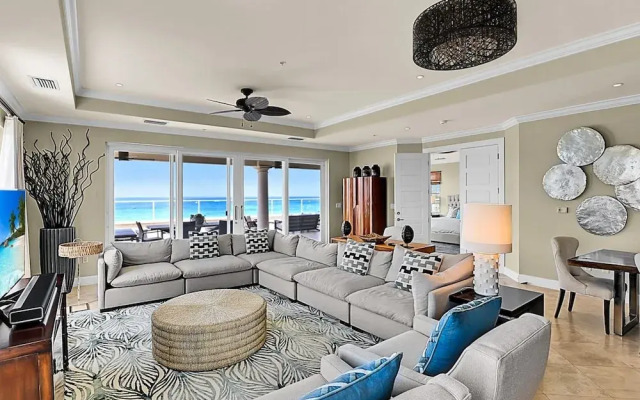 Luxury Penthouse Condo With 360 Oceanviews