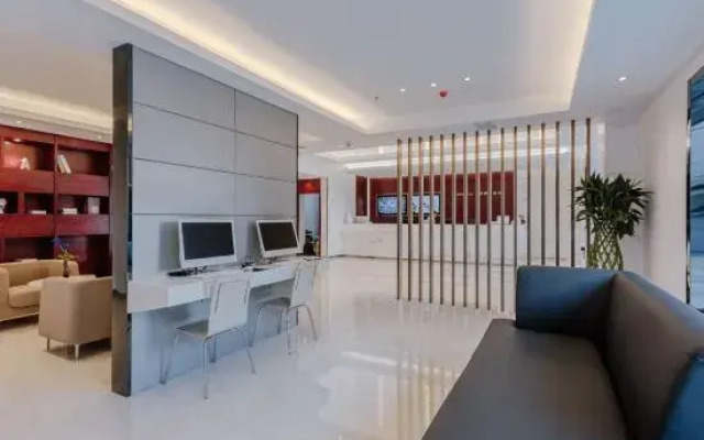 City Comfort Inn Hotel (Kunming South High-Speed Railway Station Baicheng University Town)