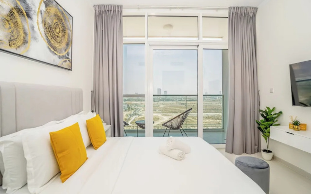 Tanin - Stylish Apartment With Balcony And Cityscape Views