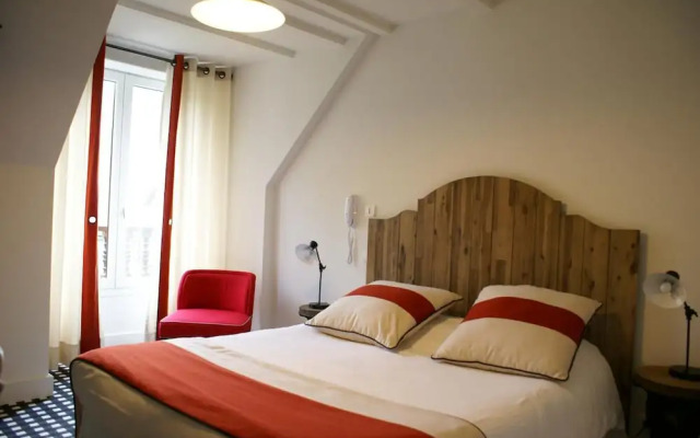 Hotel Mir
