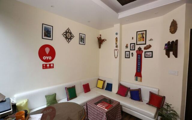 OYO 14170 Kufri Star Inn