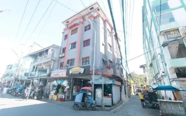 Spacious Cozy Room for Rent Near NAIA