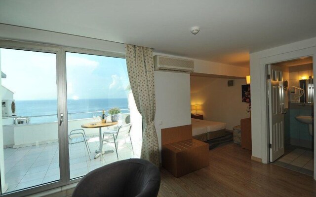Regna Hotel