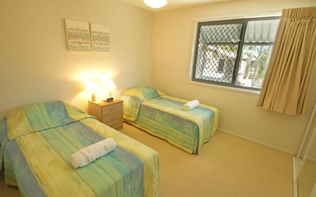 Surf Club Apartments