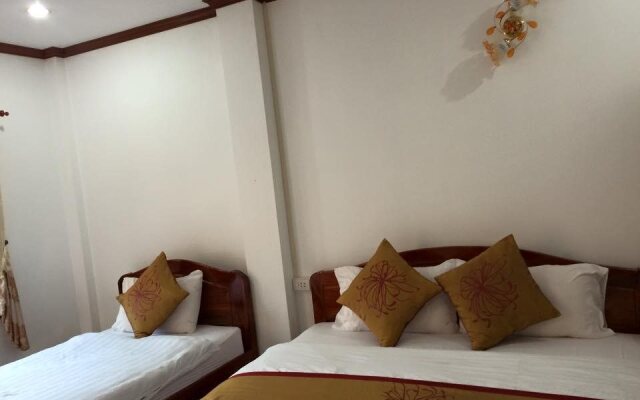 Leung Kham Hotel