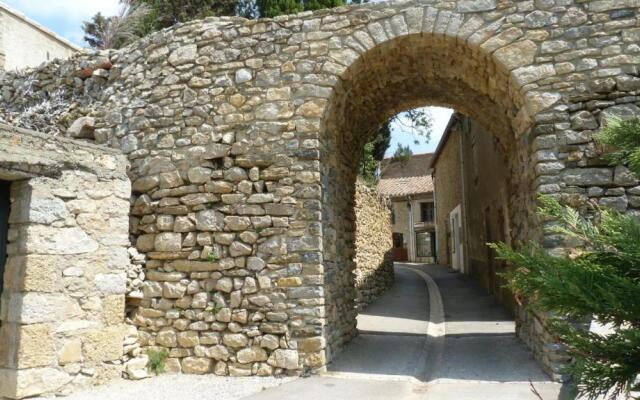 Écurie De Cucugnan. Chambres d'hotes