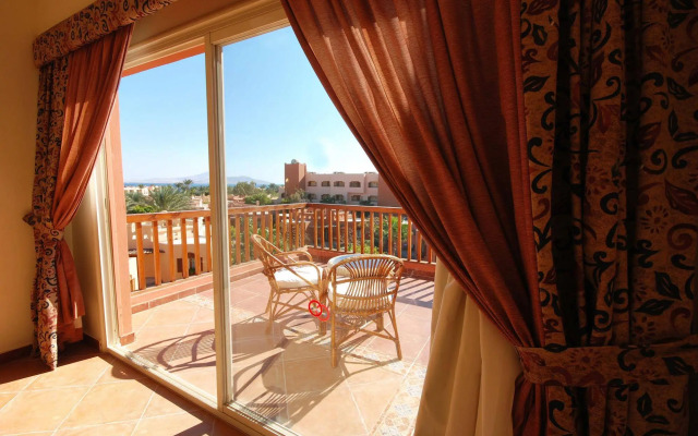 Nubian Island, Families and Couples only