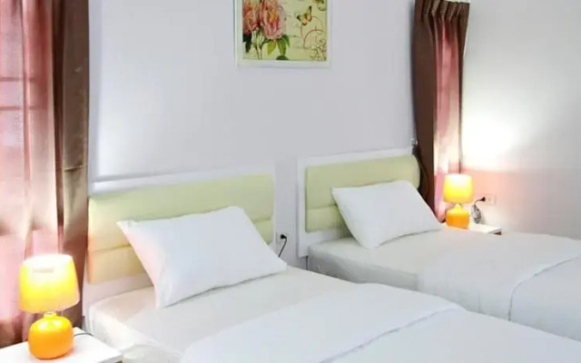 Bundit Parlor