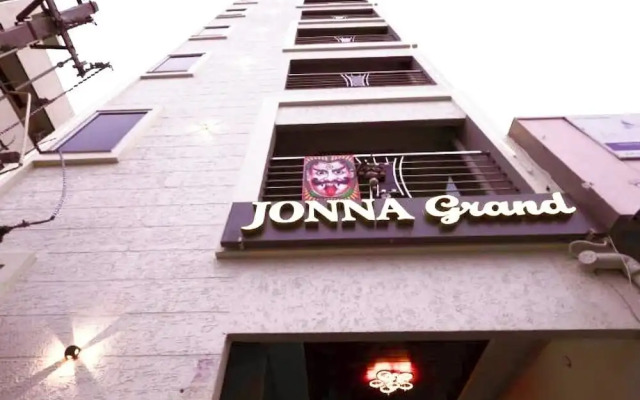 Jonna Grand