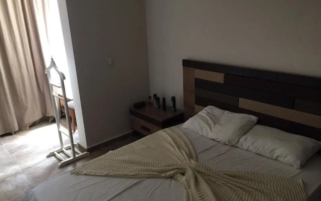 Safari Suit Hotel