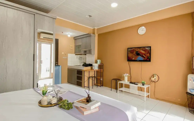 Big And Spacious Studio Apartment At Sky View