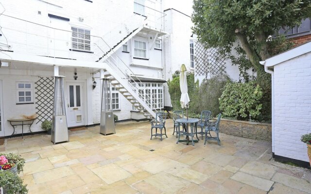 Chic Holiday Home in Aldeburgh With Garden