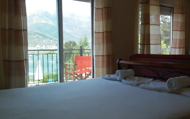 Armonia Luxury Hotel