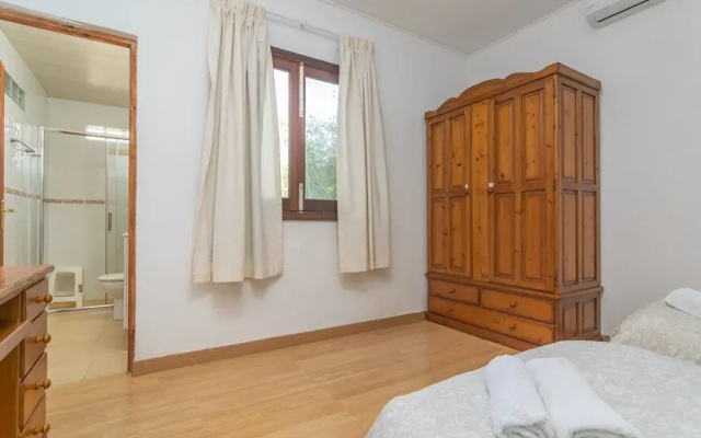 Villa in Alcudia With Pool & Near Beach